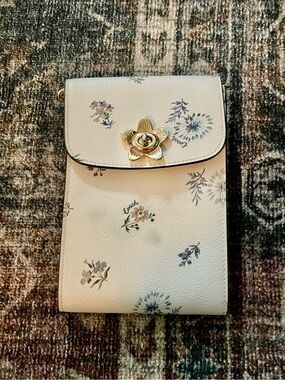 Rachel phone crossbody in dandelion print